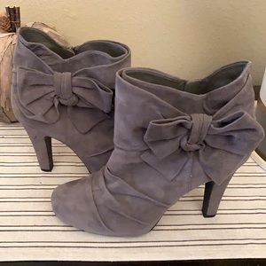 Gianni Bini Bow Booties